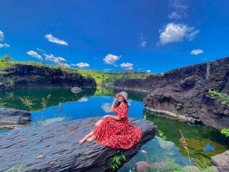 Tuyệt tình cốc Buôn Mê Thuột sở hữu hồ nước trong xanh tuyệt diệu