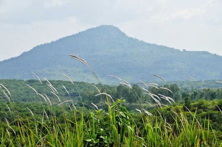 Núi Bà Rá, khám  phá chinh phục ngọn núi cao nhất Bình Phước