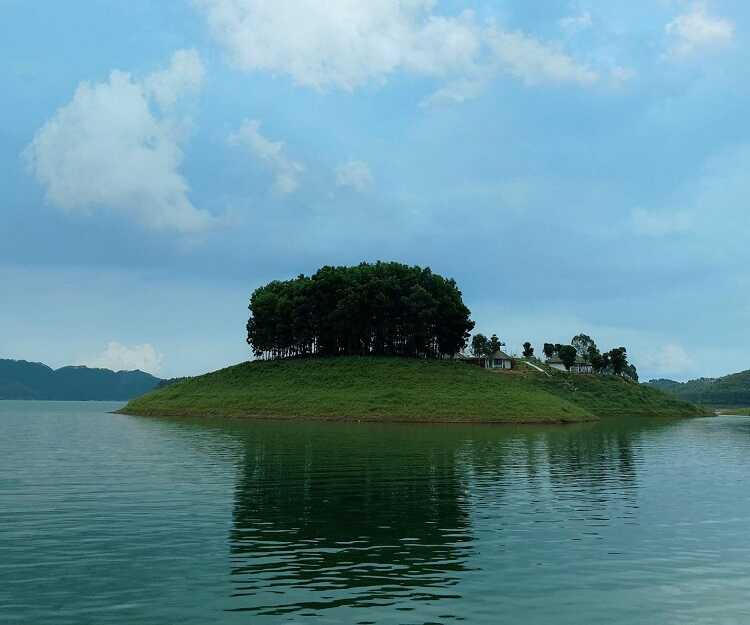 Giới thiệu sơ lược về Hồ Thác Bà Yên Bái