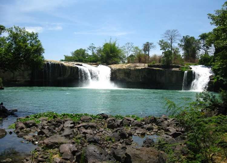 Thác Dray Nur là thác trung nguồn nằm trong hệ thống 3 thác: Gia Long, Dray Nur và thác Dray Sap của sông Serepôk, tỉnh Đắk Nông.